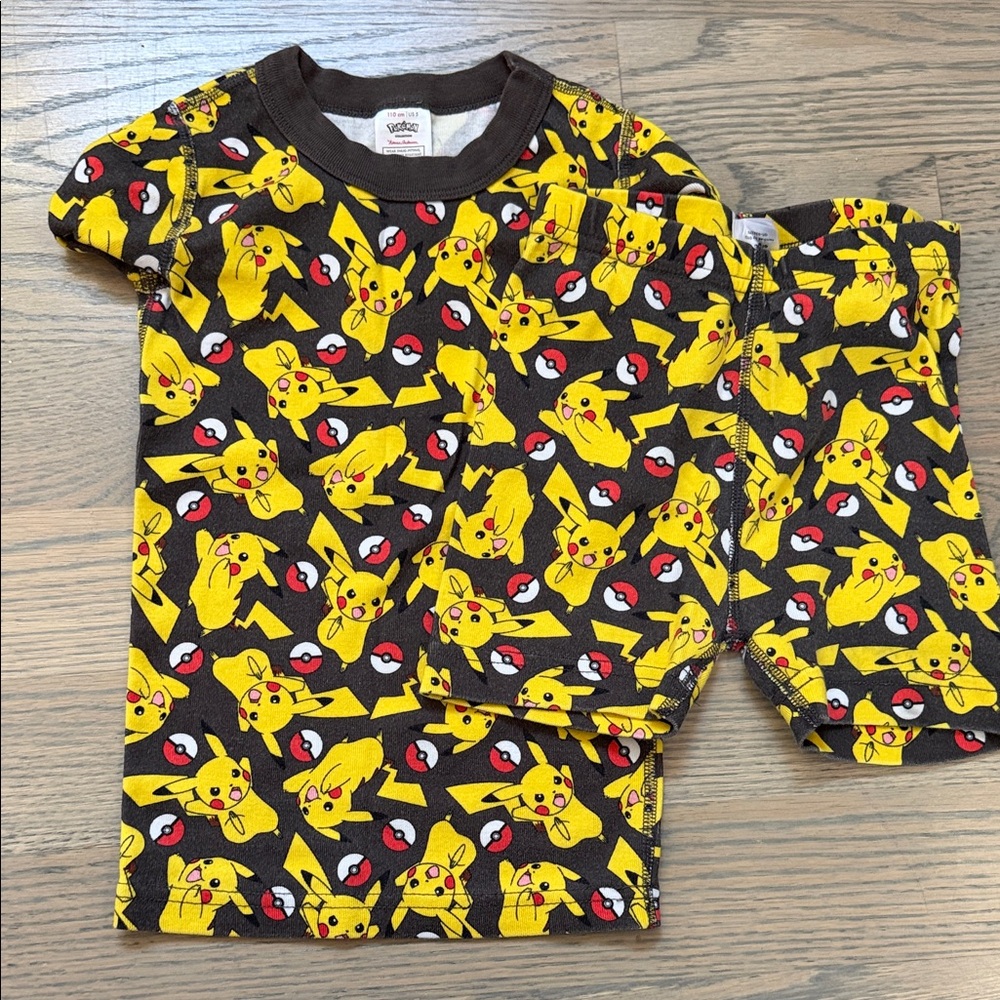 Hanna Andersson Pikachu Pokémon Pajama Shorts Set - Black and Yellow 110 cm / 5